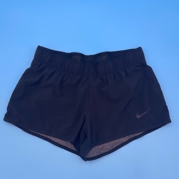 NIKE Active Shorts - Picture 1 of 2